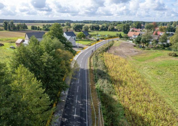 Powiat polkowicki remontuje drogi w gm. Chocianów. Tylko pozazdrościć