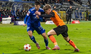 Chrobry wygrywa derby w Legnicy (FOTO)