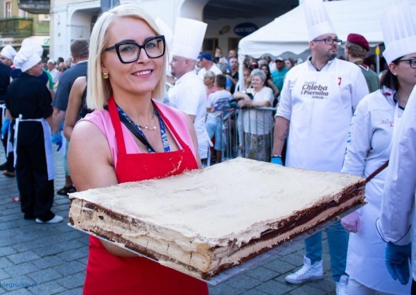 Rekordowy i królewski - Jawor szykuje najdłuższy piernik w Polsce