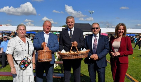 Święto Plonów Gminy Męcinka (FOTO)