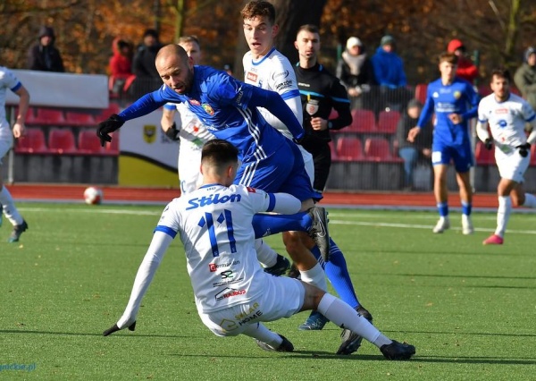 Wiosenny falstart rezerw Miedzi(FOTO)