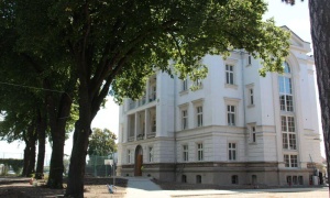 Centrum Usług Społecznych w Chojnowie na finiszu! Burmistrz Jan Serkies dopina wielką inwestycję