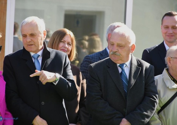 Jadwisin przed wizją odcięcia od A4