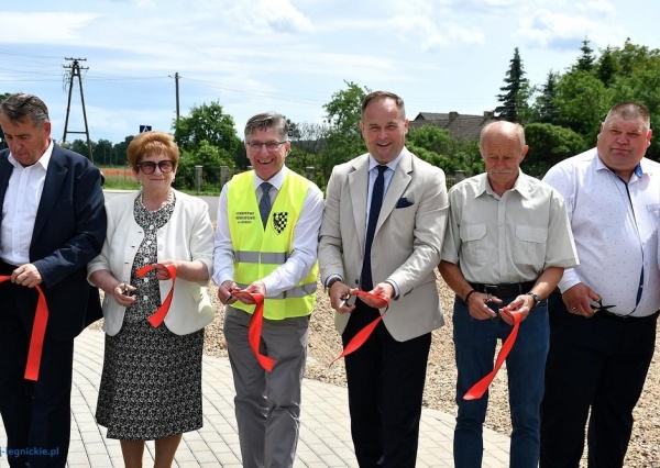 Zakończono modernizację drogi powiatowej w Winnicy(FOTO)