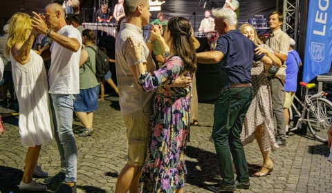 Muzyczny i taneczny finał Święta Wojska Polskiego czyli potańcówka(FOTO)