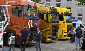Tłumy na „Legnicy na Kołach”. Motoryzacyjne święto po raz trzeci w Samochodówce (FOTO)