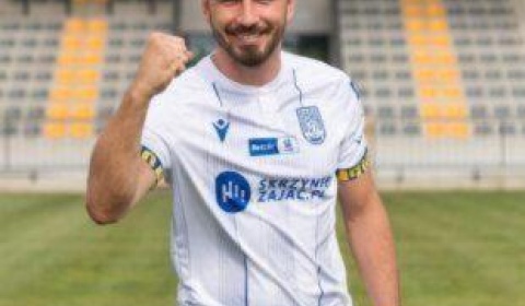 Beniaminek rozpoczął transferową ofensywę