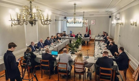 Wyższe stypendia naukowe, bez granicy wieku