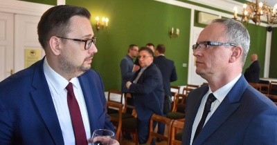 Czy Łukasz Puźniecki wróci do gry o Dolny Śląsk? Były burmistrz Polkowic ma oferty i znów może odegrać ważną rolę
