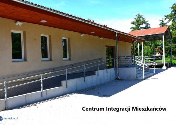 Biedna gmina powiatu legnickiego kwitnie.Powstaje Centrum Integracji (FOTO)