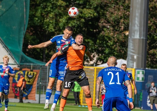 Derby Miedzi z Chrobrym na remis (FOTO)