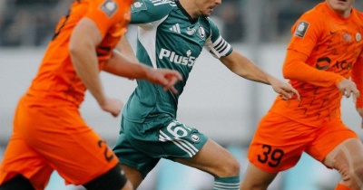 Komplet publiczności i Legia na kolanach (FOTO)