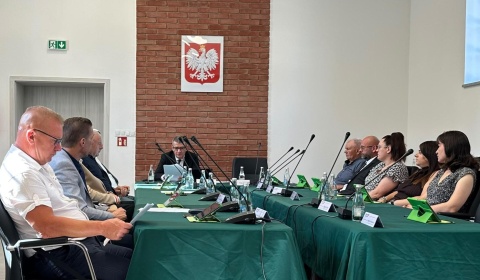  Tomasz Kulczyński z absolutorium i wotum zaufania. Radni docenili inwestycje w gminie Chocianów