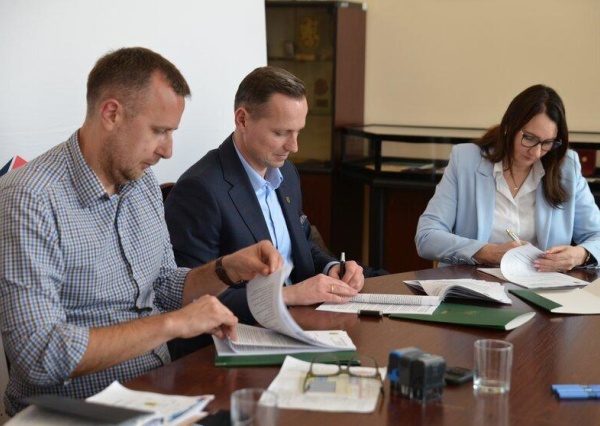  Kontrakt na park tenisowy podpisany