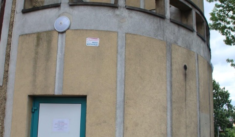 W Przychodni Rejonowej w Chojnowie rusza wymiana windy. Inwestycja poprawi bezpieczeństwo i komfort pacjentów