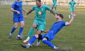 Konfeks oderwał się od strefy spadkowej (FOTO)