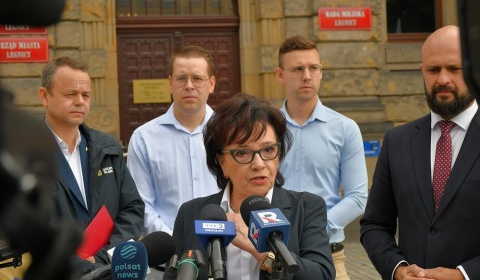 Elżbieta Witek - z Jawora na szczyt, a dziś przed pytaniem o polityczną przyszłość