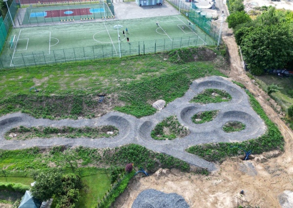  Na drodze do pumptracku stanęło drzewo. Inwestycja złapała opóźnienie 