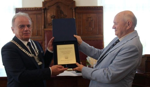 Zbigniew Dobrzański Honorowym Obywatelem Miasta Chojnowa