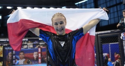 Wojowniczka MMA celuje w medal mistrzostw świata. Aby pojechać na zawody sama musi zebrać pieniądzę na wyjazd...