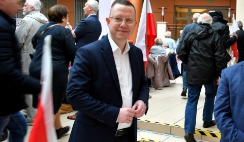 M.Morawiecki rozpoczął nowy rozdział w polityce. K.Kubów u jego boku