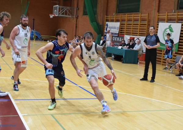 Pewna wygrana Basketu Legnica (FOTO)