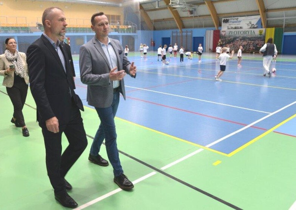 Hala sportowa pod lupą Jarosława Rabczenko