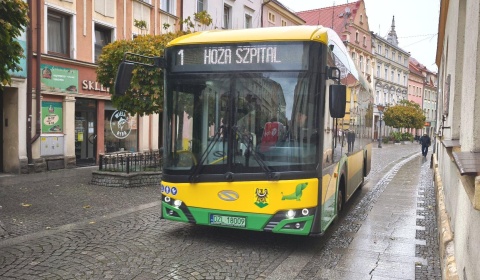 W dni świąteczne miejskie autobusy nie pojadą wcale...