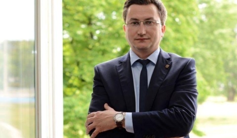 B.Stawiski: Marek Woch jest uzurpatorem a nie bezpartyjnym samorządowcem !