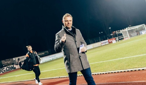 Trener Łukasz Becella zostaje w Chrobrym!
