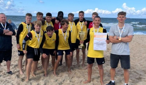 Młodzicy MSPR Siódemka wicemistrzem Polski w plażowej piłce ręcznej