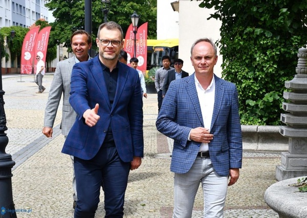 Burmistrz Wabik zmniejsza zadłużenie gminy