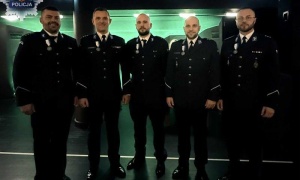 Pięciu policjantów z Polkowic odznaczonych wyróżnieniem „Homo Homini”