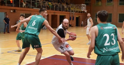 Basket wygrywa w meczu na szczycie (FOTO)