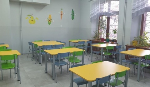  Od pierwszego dnia zajęć uczniowie zjedzą ciepły posiłek 
