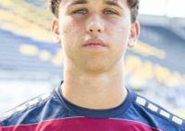 Strzelał gole dla Iskry Kochlice i podpisał profesjonalny kontrakt z Dumą Pomorza