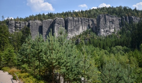 Jak zaplanować urlop w 2026 roku, by maksymalnie wykorzystać długie weekendy i dni wolne w Polsce