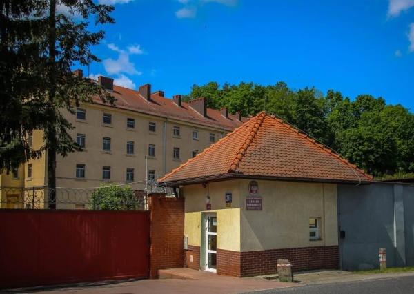 Akt oskarżenia wobec 3 wychowawców z ośrodka wychowawczego w Jerzmanicach-Zdroju