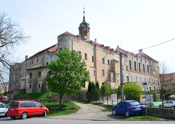 Ważny krok dla Zamku Piastowskiego w Jaworze. Ruszają przygotowania do odbudowy murów
