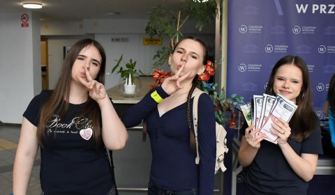 Gdzie dalej się uczyć? Młodzi tłumnie na Targach Edukacyjnych (FOTO)