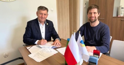 Podpisano umowę na inwestycję drogową w Radziechowie 