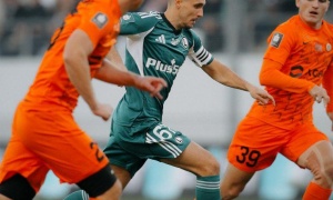 Komplet publiczności i Legia na kolanach (FOTO)