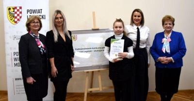 Nagrodzono laureatów konkursu „Powiat Legnicki – ekologia w moich rękach” (FOTO)