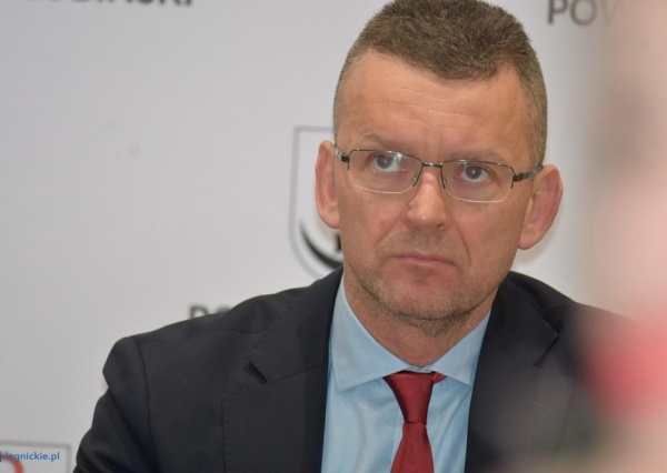 Autobusy „za pociąg” hitem na Dolnym Śląsku. Rekordy frekwencji i tysiące pasażerów na jednym bilecie