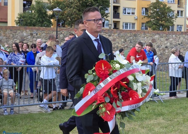 W hołdzie ofiarom Zbrodni Lubińskiej (FOTO)
