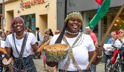 Barwny Finał Festiwalu „Świat pod Kyczerą”. Legnica zatańczyła z całym światem (FOTO)