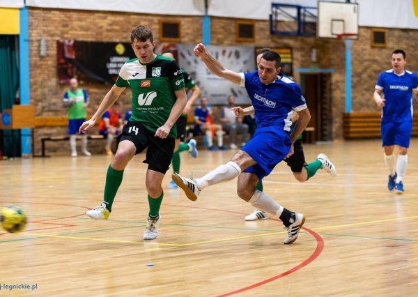 Futsal przenosi się do... Złotoryi. W Legnicy hali sportowej brak...
