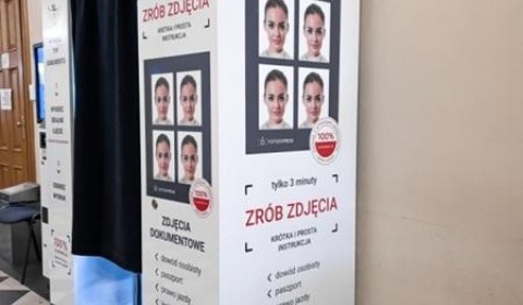 Fotobudka w Wydziale Spraw Obywatelskich