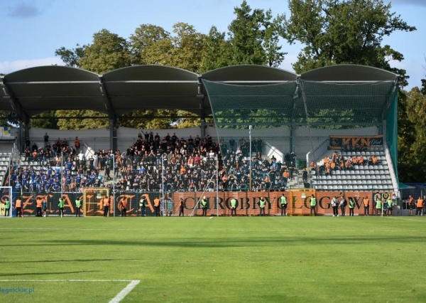 Derby 1 ligi  w pełnej obsadzie kibicowskiej. Górą zdrowy rozsądek !