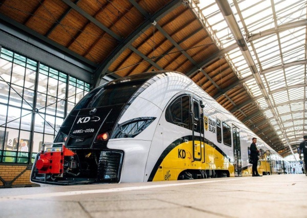Podwójny sukces Kolei Dolnośląskich. Rekordowe rozliczenie z KPO i kolejne miliony na Elfy